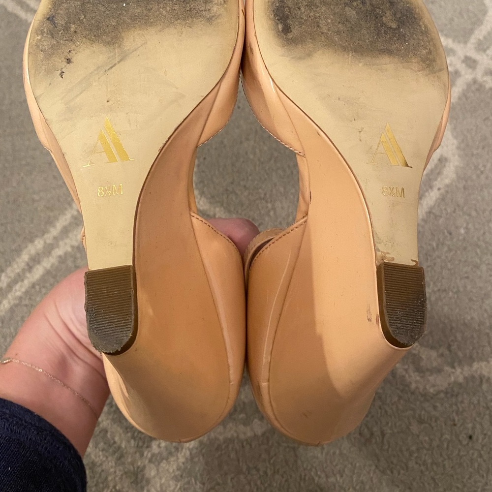 Ava & Aiden Nude Wedge Heels Size 8.5 - Picture 3 of 8